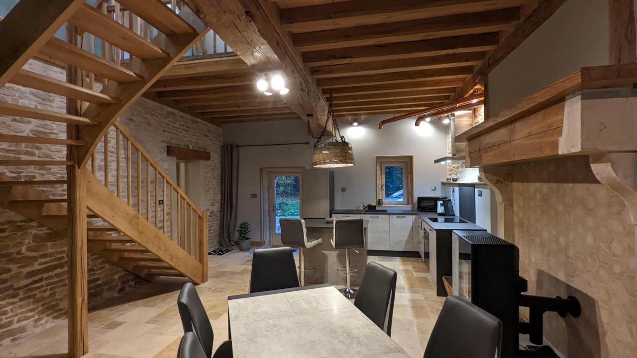 La Ferme Du Chateau Beire-le-Châtel Exteriör bild